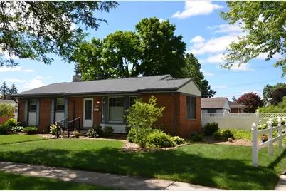 38605 W Ann Arbor Trail Trail, Livonia, MI 48150 - Photo 1