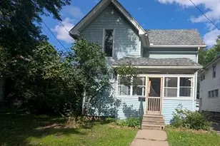 427 Seymour Ave, Jackson, MI 49202 - Photo 1