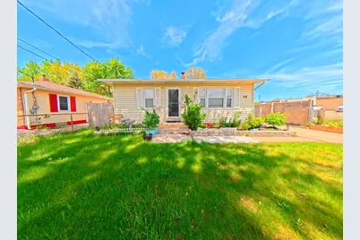 25 Maplelawn Street SW, Grand Rapids, MI 49548 - Photo 1