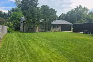 299 Pinetree Ln, Battle Creek, MI 49017 - Photo 1