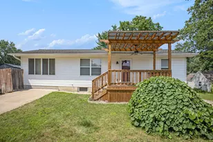 815 Vera Cruz St, Jackson, MI 49203 - Photo 1