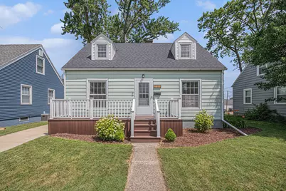 719 Botham Avenue, Saint Joseph, MI 49085 - Photo 1