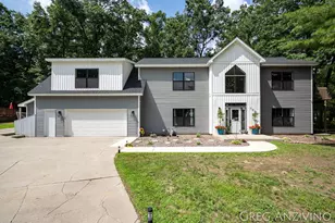 309 Woodview Dr, Muskegon, MI 49442 - Photo 1