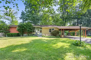 934 Park St, Belding, MI 48809 - Photo 1