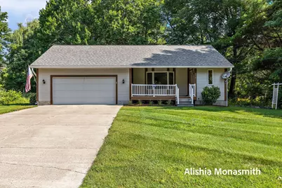 370 Pine Street, Fruitport, MI 49415 - Photo 1