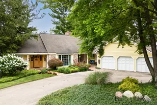 2615 Greentree Dr SE, Grand Rapids, MI 49546 - Photo 1