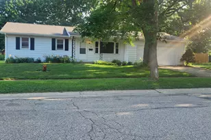194 Bradley St, Battle Creek, MI 49017 - Photo 1