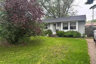 519 Faircrest Ave NW, Walker, MI 49534 - Photo 1