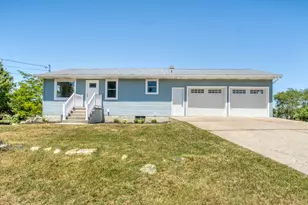 20106 W Lake Montcalm Rd, Howard City, MI 49329 - Photo 1