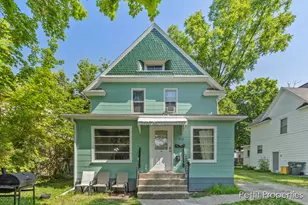 913 Egleston Ave, Kalamazoo, MI 49001 - Photo 1