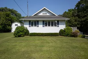 410 McAllister Rd, Battle Creek, MI 49014 - Photo 1