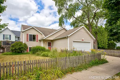 650 Lincoln Avenue, Holland, MI 49423 - Photo 1