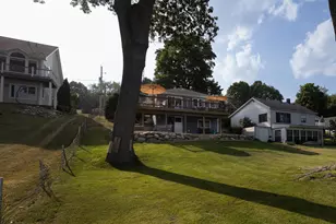 14761 N Barton Lake Dr, Vicksburg, MI 49097 - Photo 1