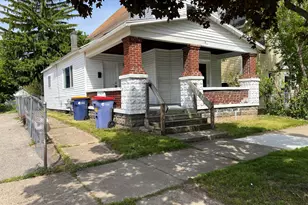 911 Muskegon Ave NW, Grand Rapids, MI 49504 - Photo 1