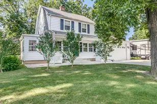 60 Sunnyside Dr, Battle Creek, MI 49015 - Photo 1