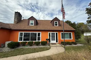 137 Dunning Ave, Battle Creek, MI 49037 - Photo 1