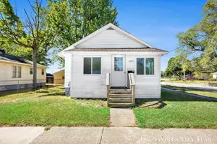 1057 E Larch Ave, Muskegon, MI 49442 - Photo 1