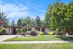 2816 Evergreen Dr, Saint Joseph, MI 49085 - Photo 1