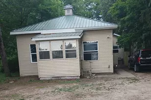 326 Cedar St, Howard City, MI 49329 - Photo 1