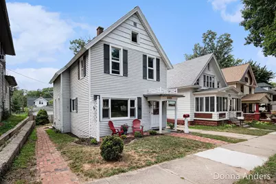 1025 Tamarack Avenue NW, Grand Rapids, MI 49504 - Photo 1