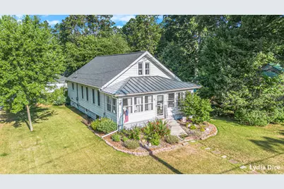 49 N Sixth Avenue, Fruitport, MI 49415 - Photo 1