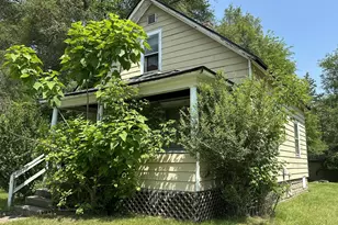 636 Hamblin Ave, Battle Creek, MI 49037 - Photo 1