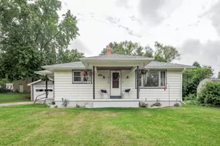 916 Golden Ave, Battle Creek, MI 49014 - Photo 1