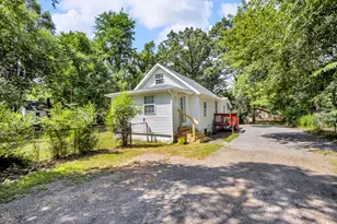 698 S Dettman Rd, Jackson, MI 49203 - Photo 1