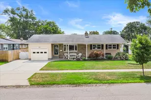 1407 Haverhill Rd, Muskegon, MI 49441 - Photo 1