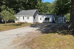 172 N 6th Ave, Fruitport, MI 49415 - Photo 1