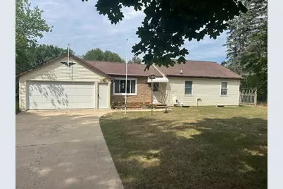 1045 N 4th Avenue, Big Rapids, MI 49307 - Photo 1