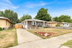 312 Thurston St SW, Grand Rapids, MI 49548 - Photo 1