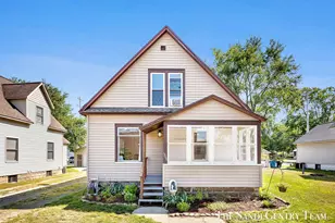 1308 Fulton Ave, Grand Haven, MI 49417 - Photo 1