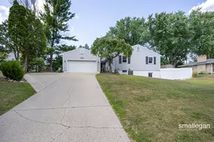 510 W High St, Greenville, MI 48838 - Photo 1