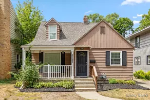 2127 Paris Ave SE, Grand Rapids, MI 49507 - Photo 1