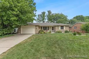 1832 Observatory Ave SE, Grand Rapids, MI 49546 - Photo 1