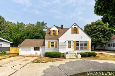 89 E Lakewood Boulevard, Holland, MI 49424 - Photo 1
