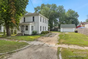 405 E State St, Greenville, MI 48838 - Photo 1