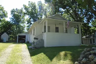 76 Carl Ave, Battle Creek, MI 49037 - Photo 1
