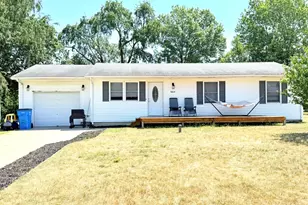 56631 Lyle Dr, Dowagiac, MI 49047 - Photo 1