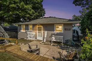 3351 W Shore Dr, Battle Creek, MI 49017 - Photo 1