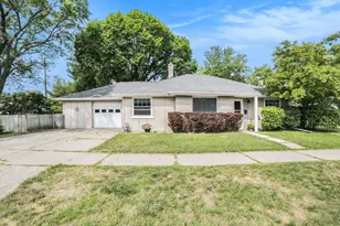 705 S Griffin St, Grand Haven, MI 49417 - Photo 1