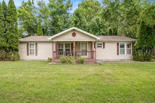 209 Terre Coupe St, Buchanan, MI 49107 - Photo 1