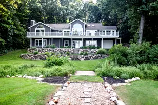 16366 Watersedge Dr, Vicksburg, MI 49097 - Photo 1