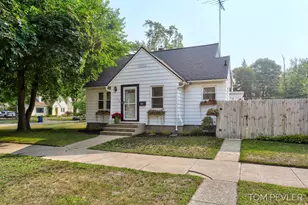 509 Washington Ave, Holland, MI 49423 - Photo 1