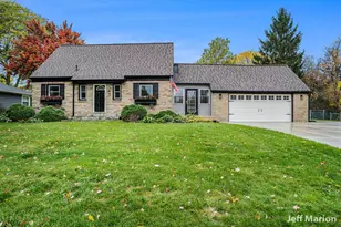 143 Ivanhoe Ave NE, Grand Rapids, MI 49546 - Photo 1