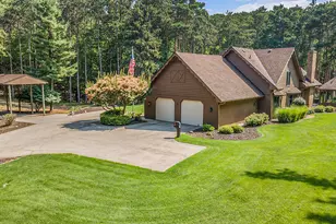 149 S 168th Ave, Holland, MI 49424 - Photo 1