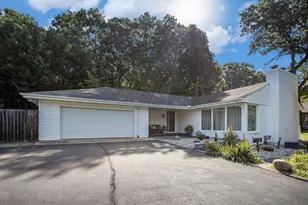4417 Lake Forest Dr, Kalamazoo, MI 49008 - Photo 1