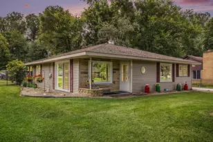 144 Maxine Pl, Battle Creek, MI 49037 - Photo 1