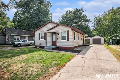 4901 Walton Avenue SW, Wyoming, MI 49548 - Photo 1